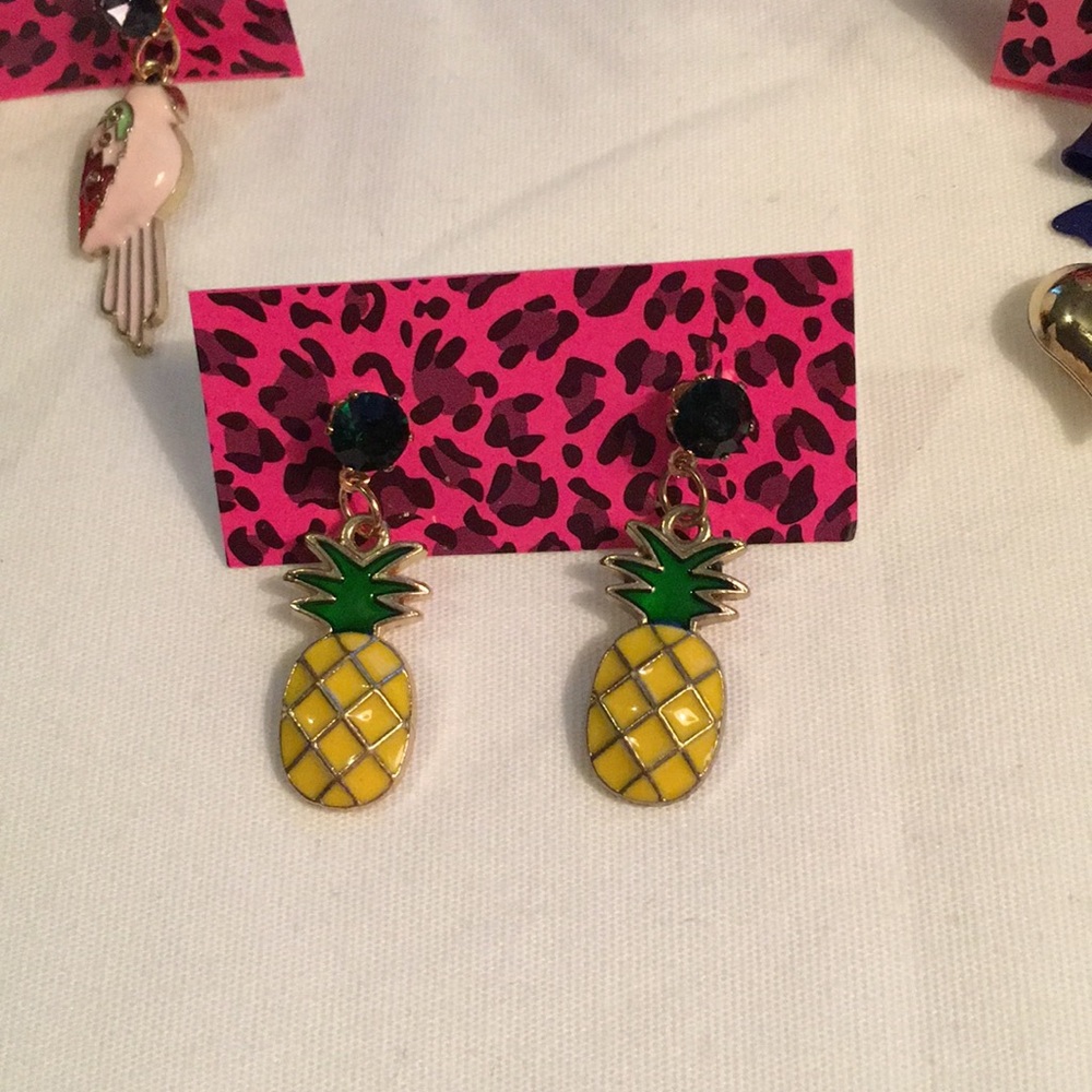 Earring Lot. - Picture 3 of 4